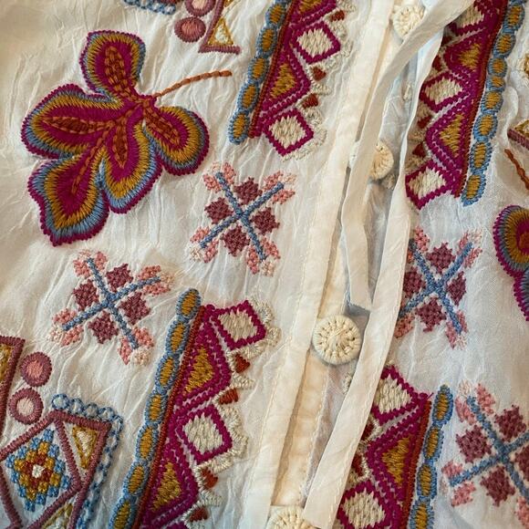 Johnny Was White Embroidered Floral V Neck Blouse Small - Picture 2 of 6